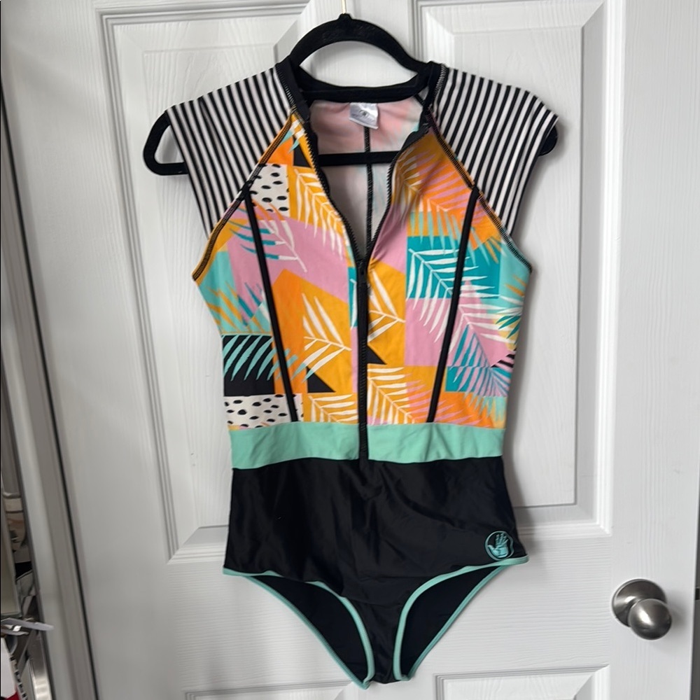 Body Glove Multicolor Tropical One Piece Swimsuit - Picture 3 of 6